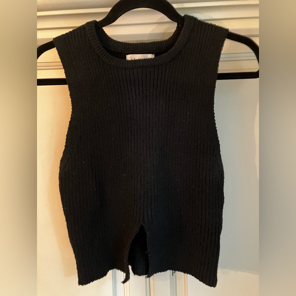 La Hearts Black Knit sweater tank medium